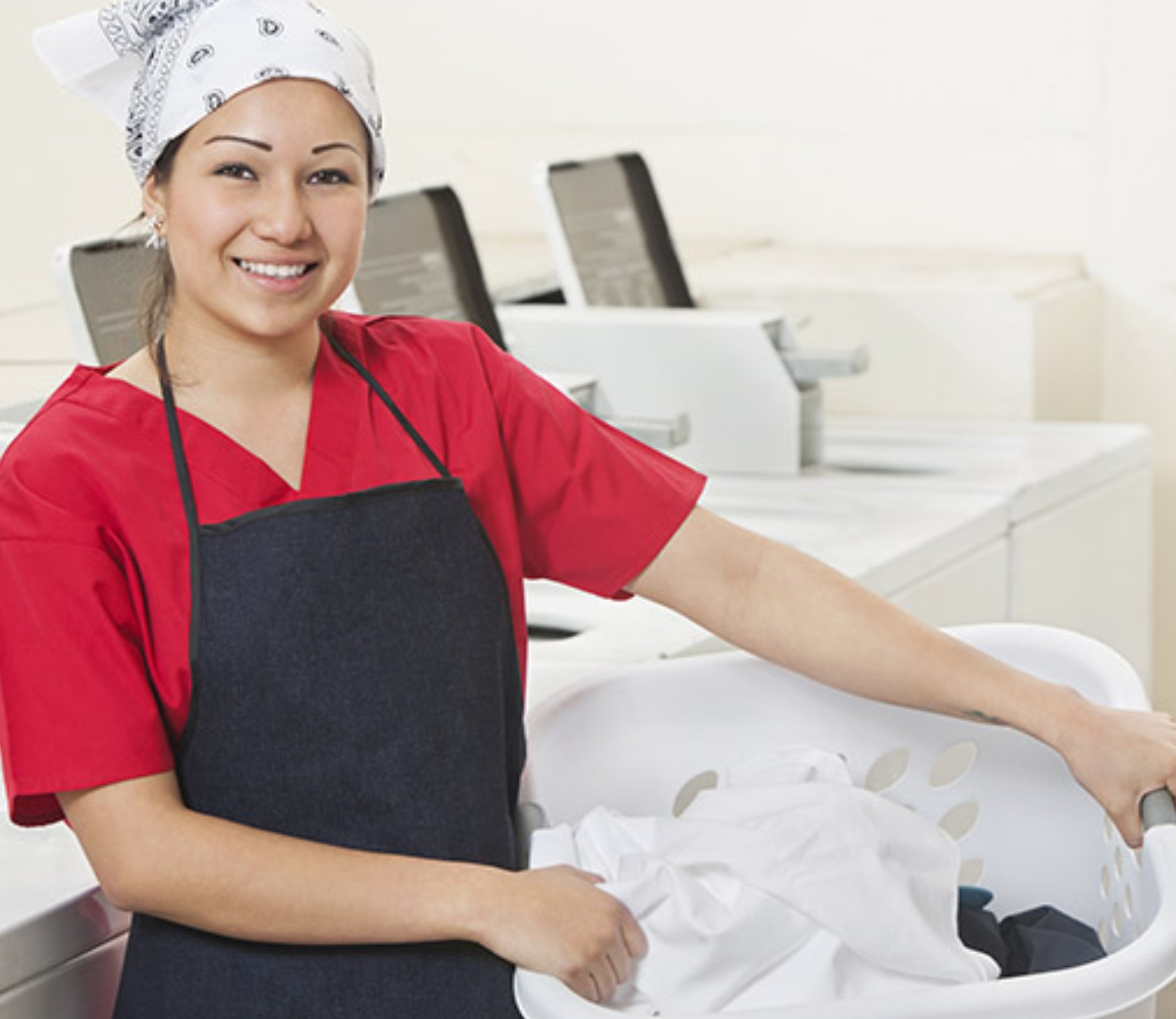 Solicito urgentemente una mujer para trabajar en lavandería.