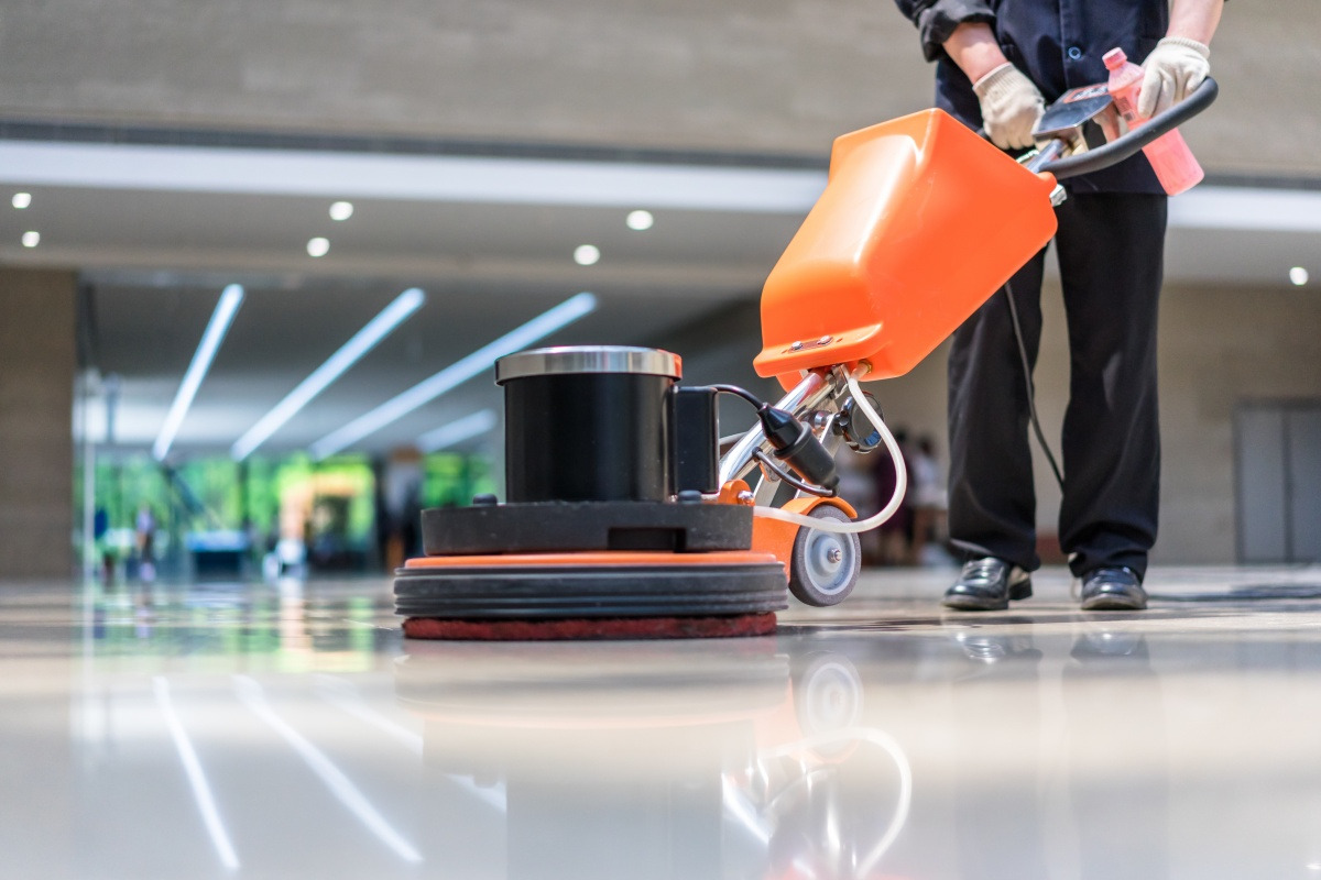 Se Busca Tecnico de Pisos/Floor Technician