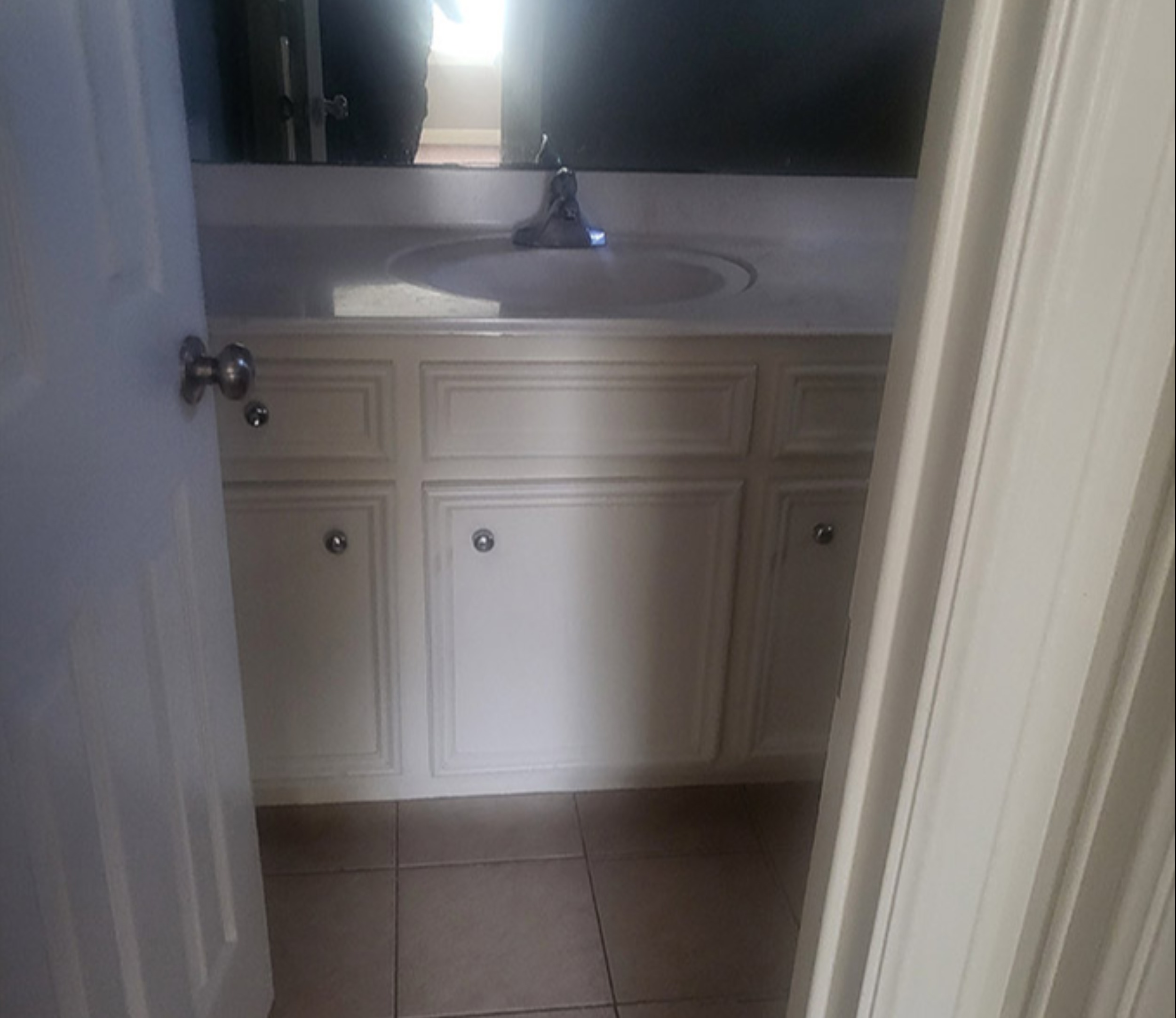 Rento casa de dos pisos