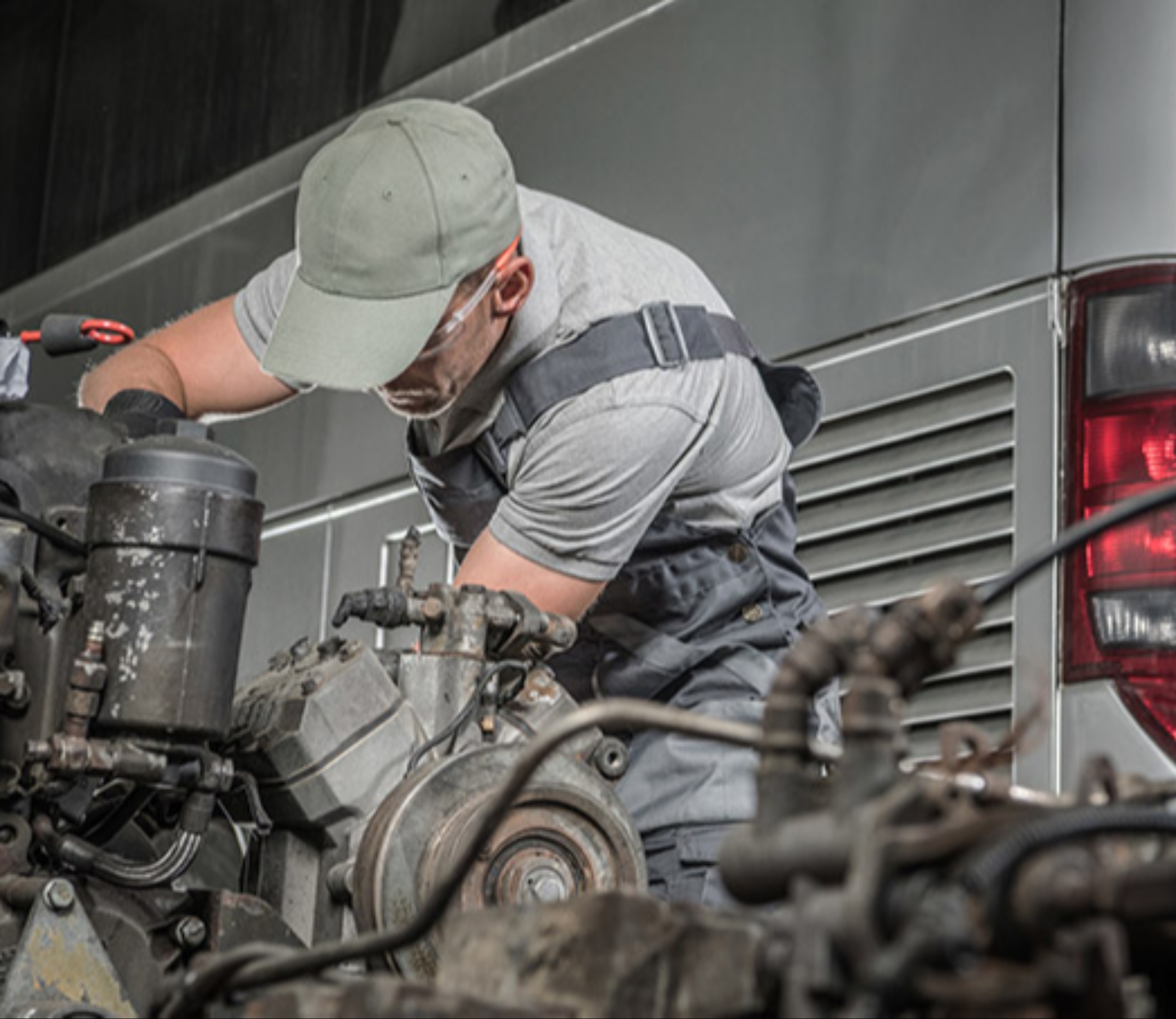 Se solicita mecánico especializado en diesel.