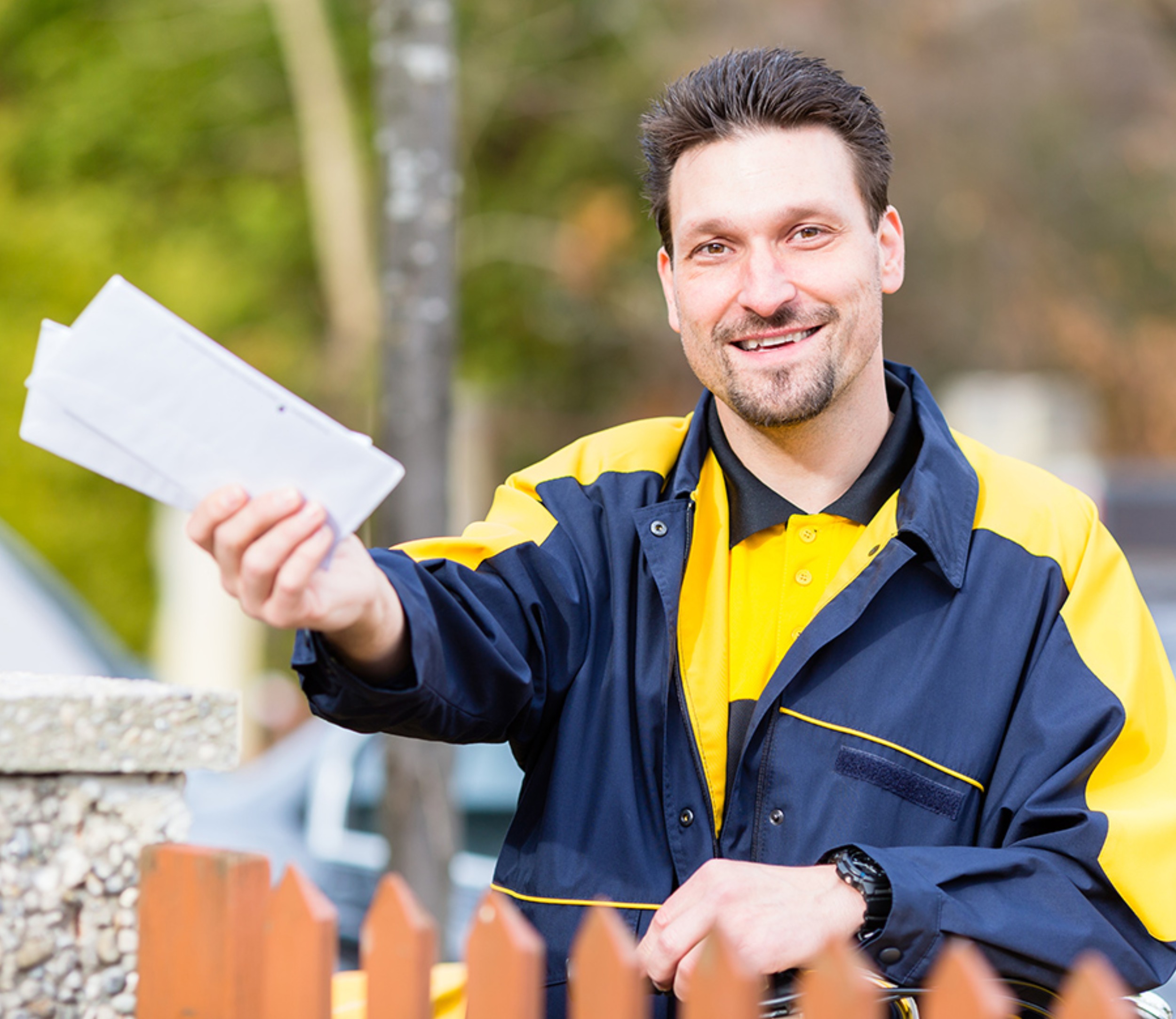 Se solicitan personas para distribuir volantes