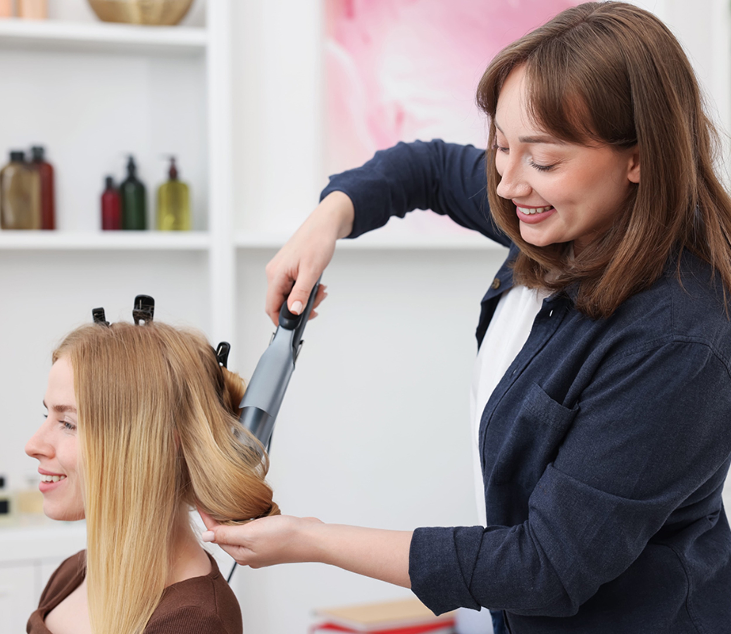 Se solicita estilistas y/o barberos con experiencia