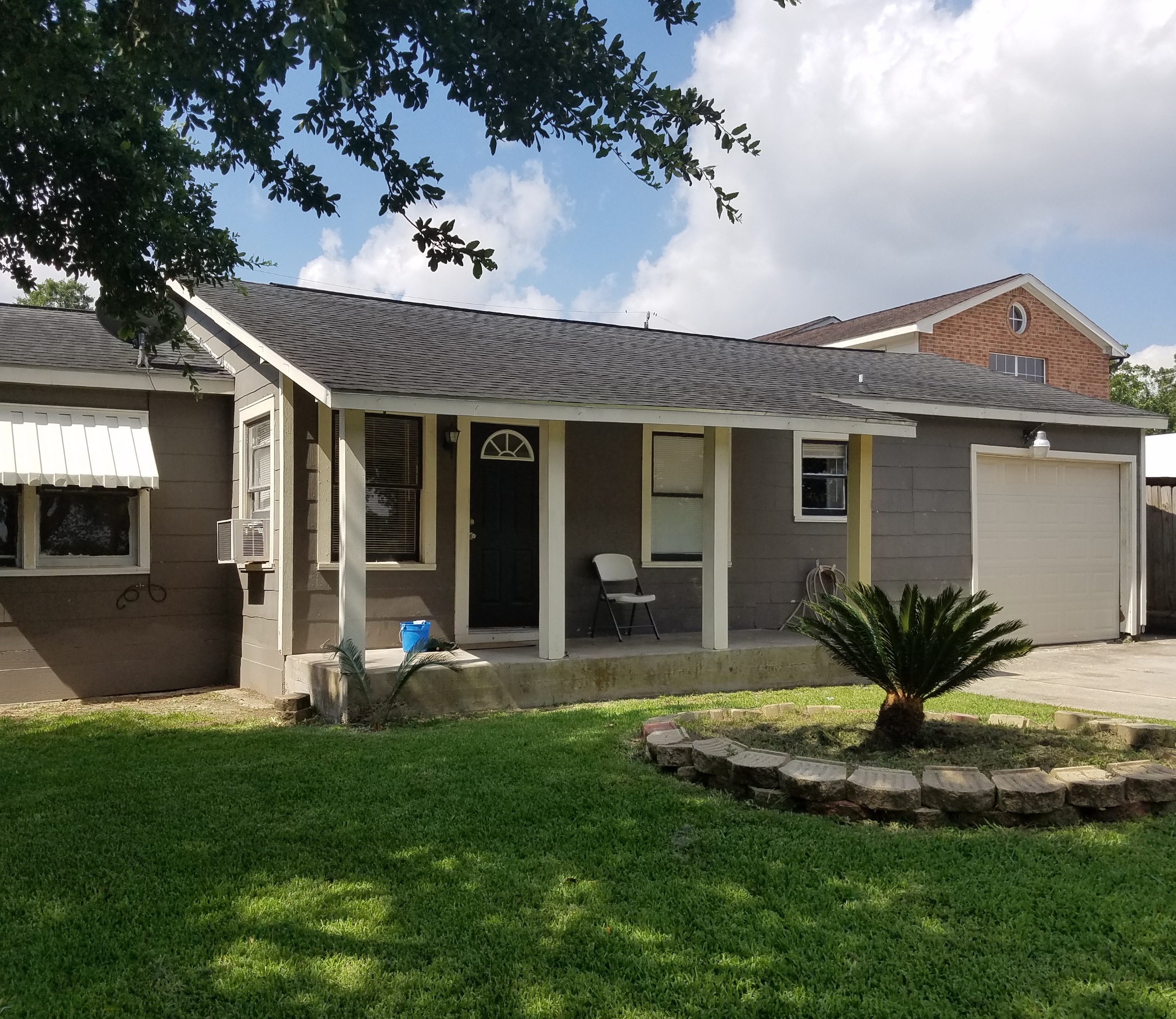 Se renta casa en Spring Branch 77092