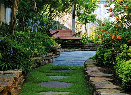 Landscaping Solicita Jardineros