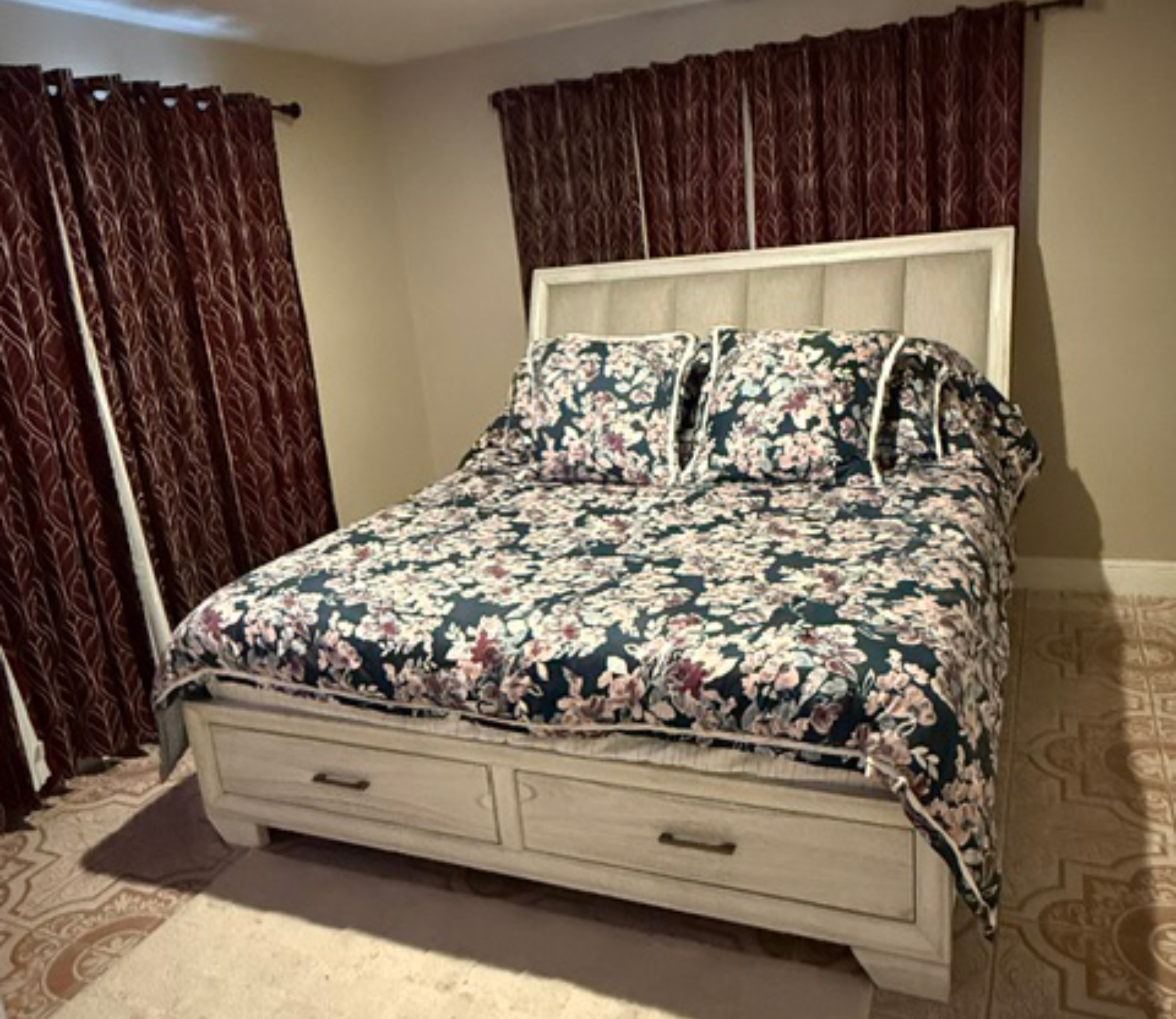 Rento habitación en casa de familia