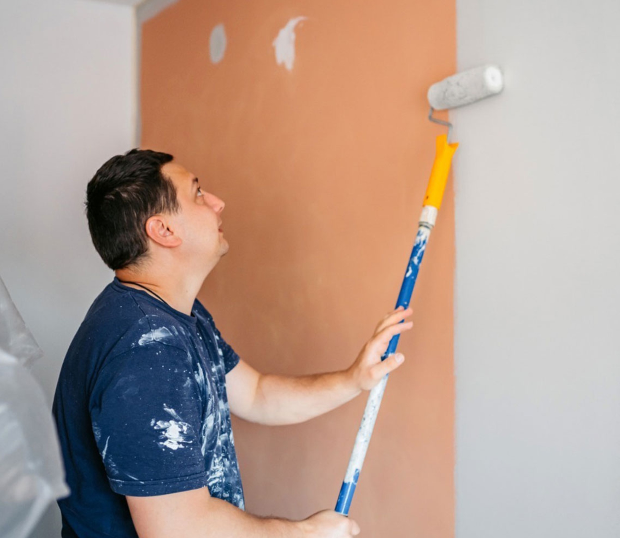 Se solicita pintor con experiencia