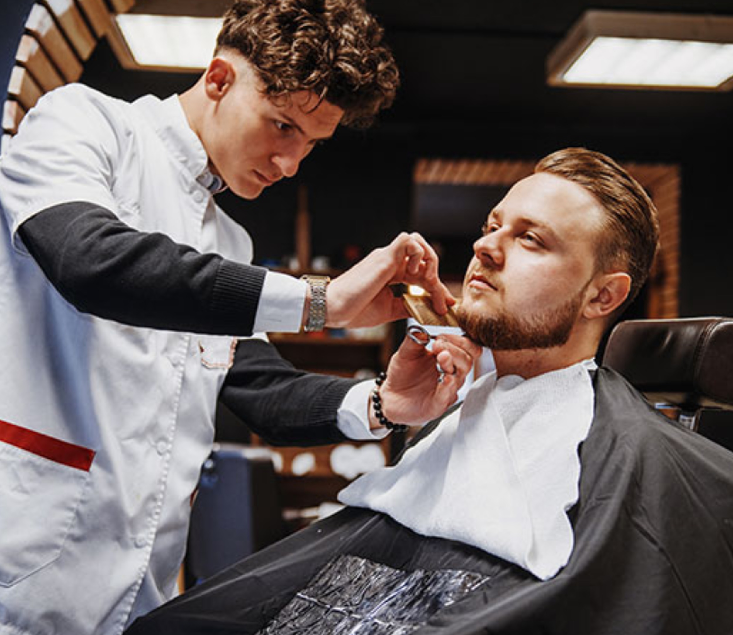 Solicito barbero o estilista con licencia y experiencia