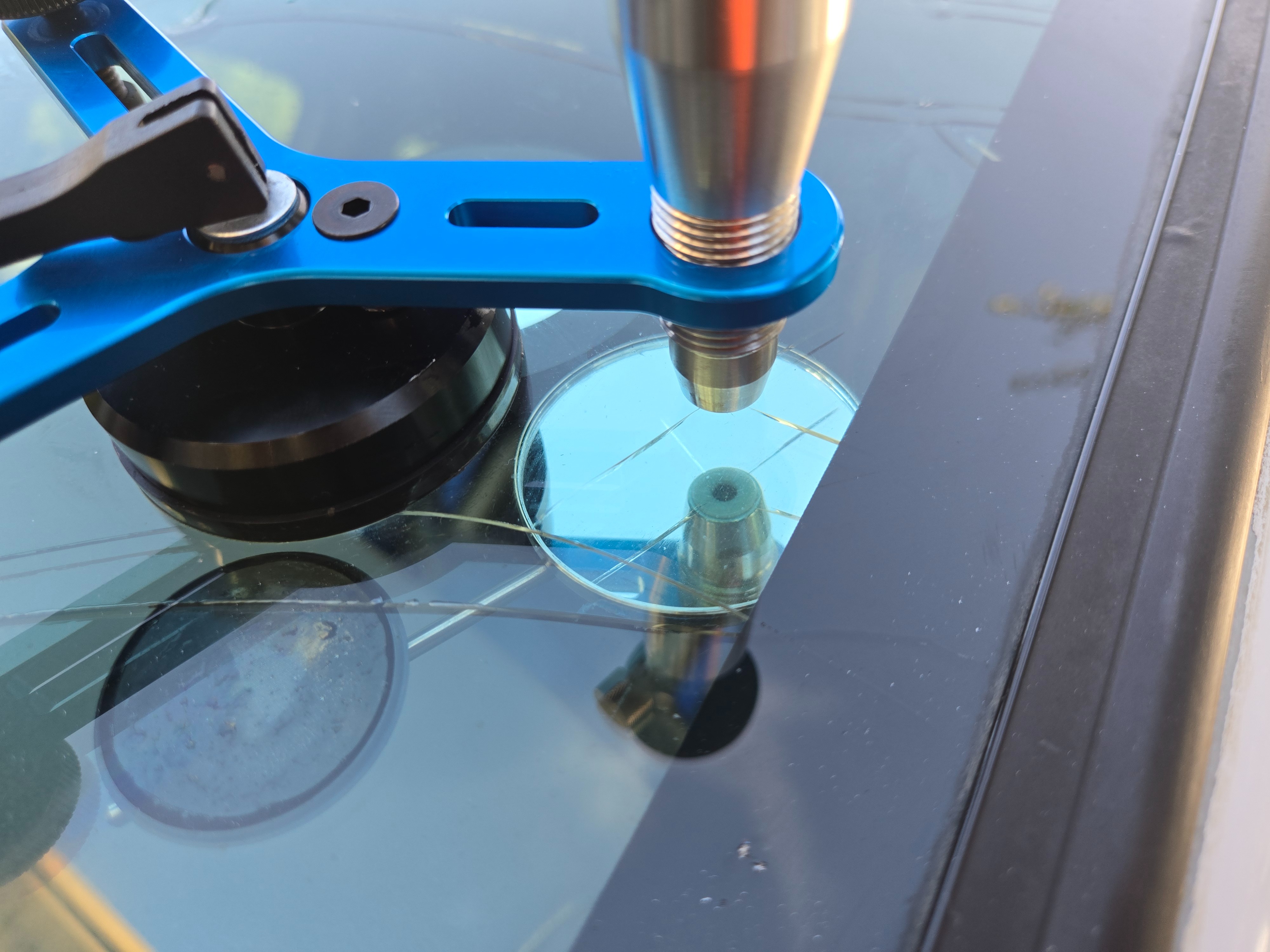 Se Solicita Técnico en Cristales Automotrices con Experiencia.