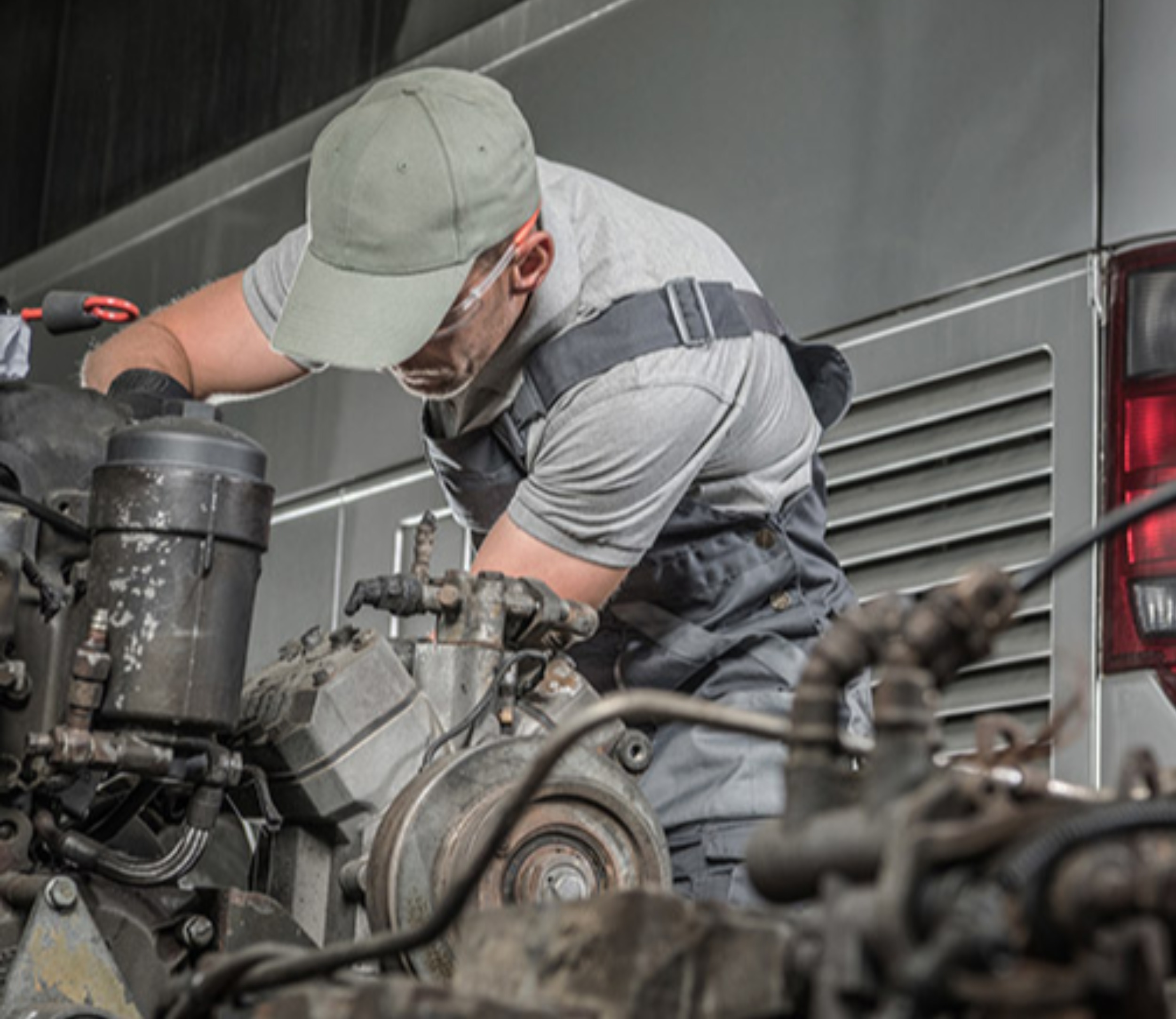 Se solicita mecánico especializado en diesel.