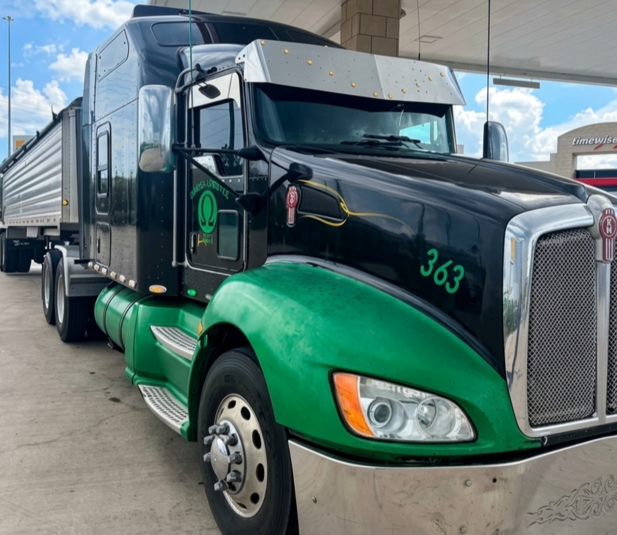 Tractocamion Kenworth T660 / T680 (Customizado) – Listo para Trabajar