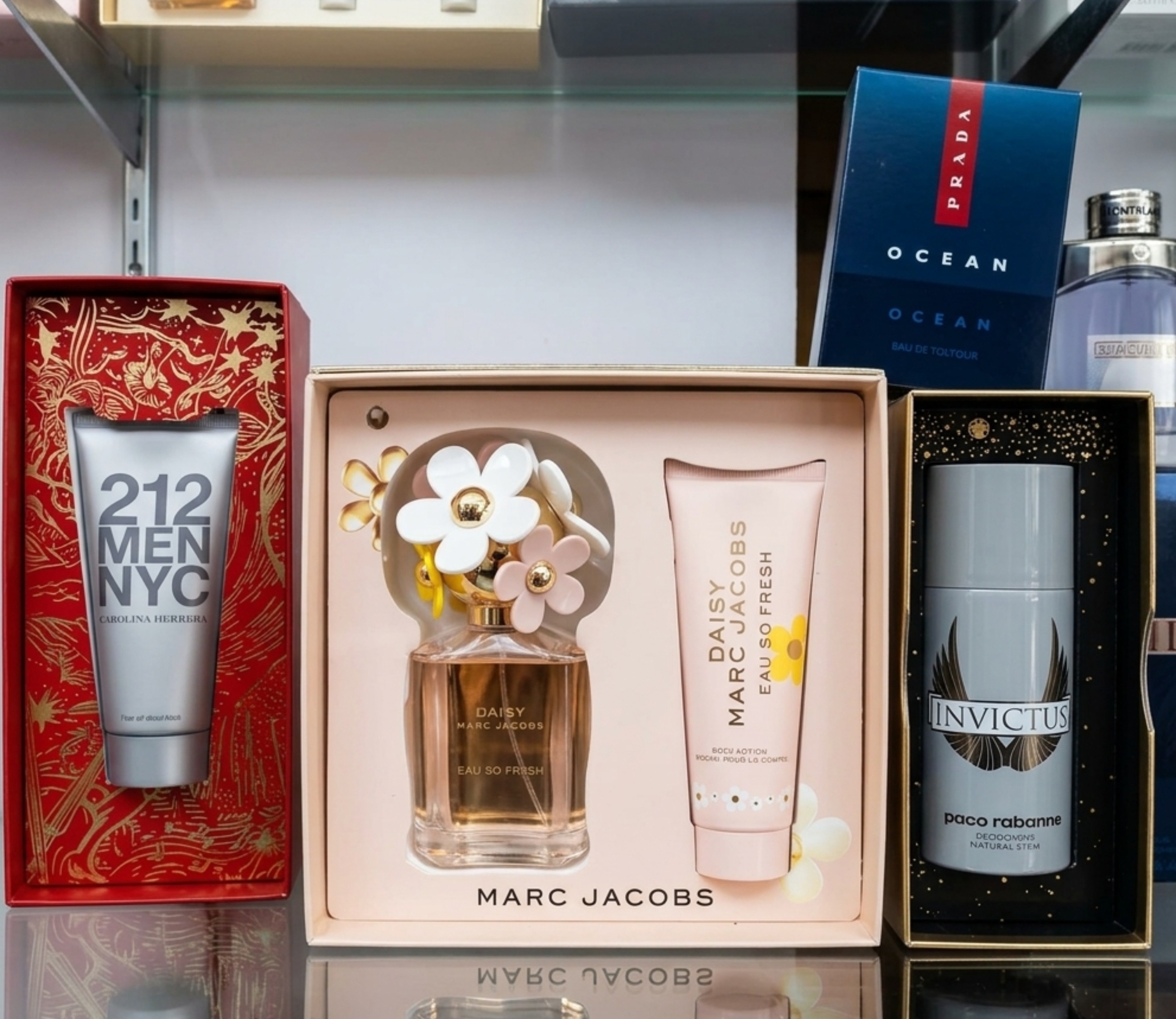 Disfruta de la mejor selección de estuches de perfumes de marcas de lujo.
