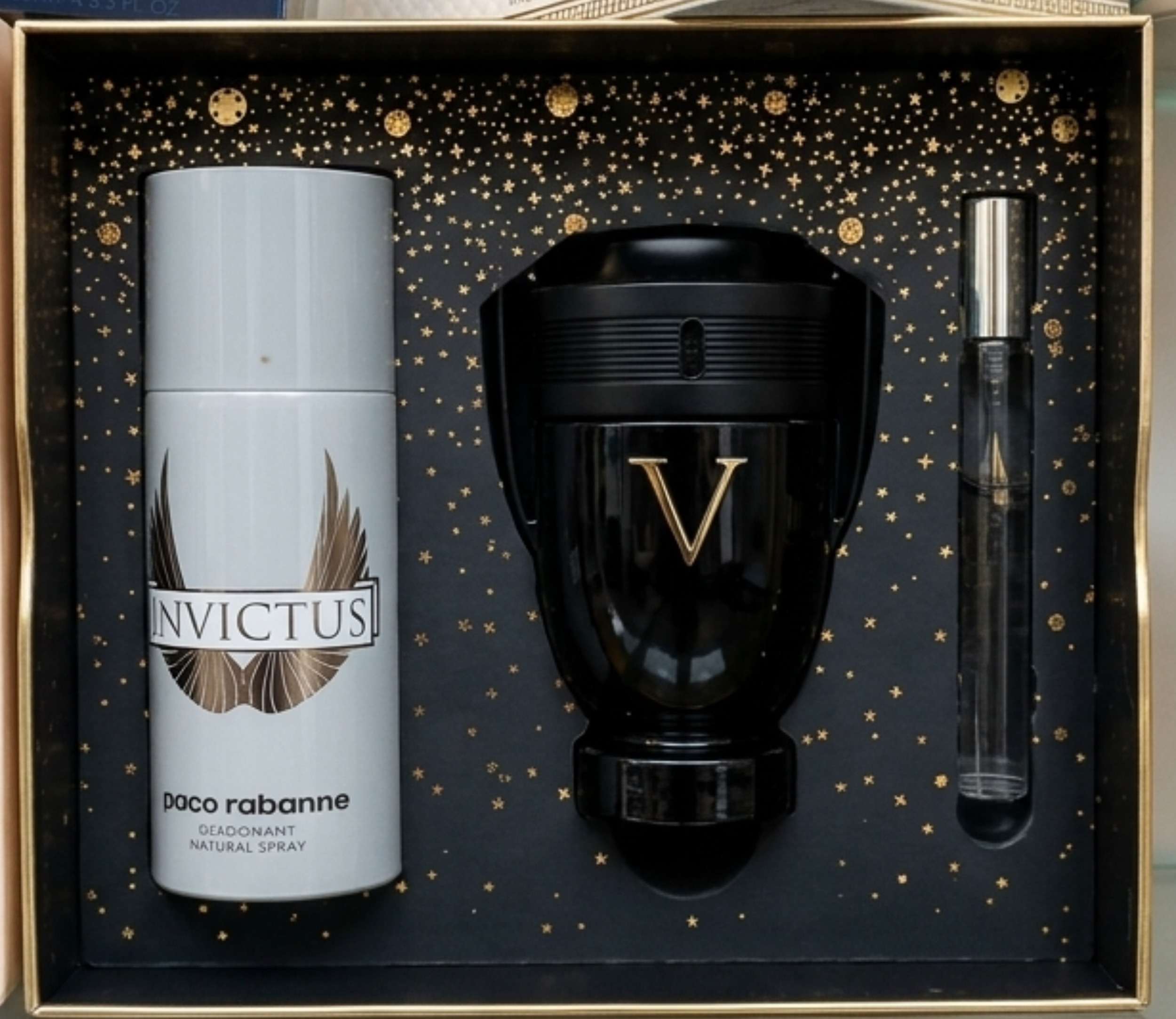 Disfruta de la mejor selección de estuches de perfumes de marcas de lujo.